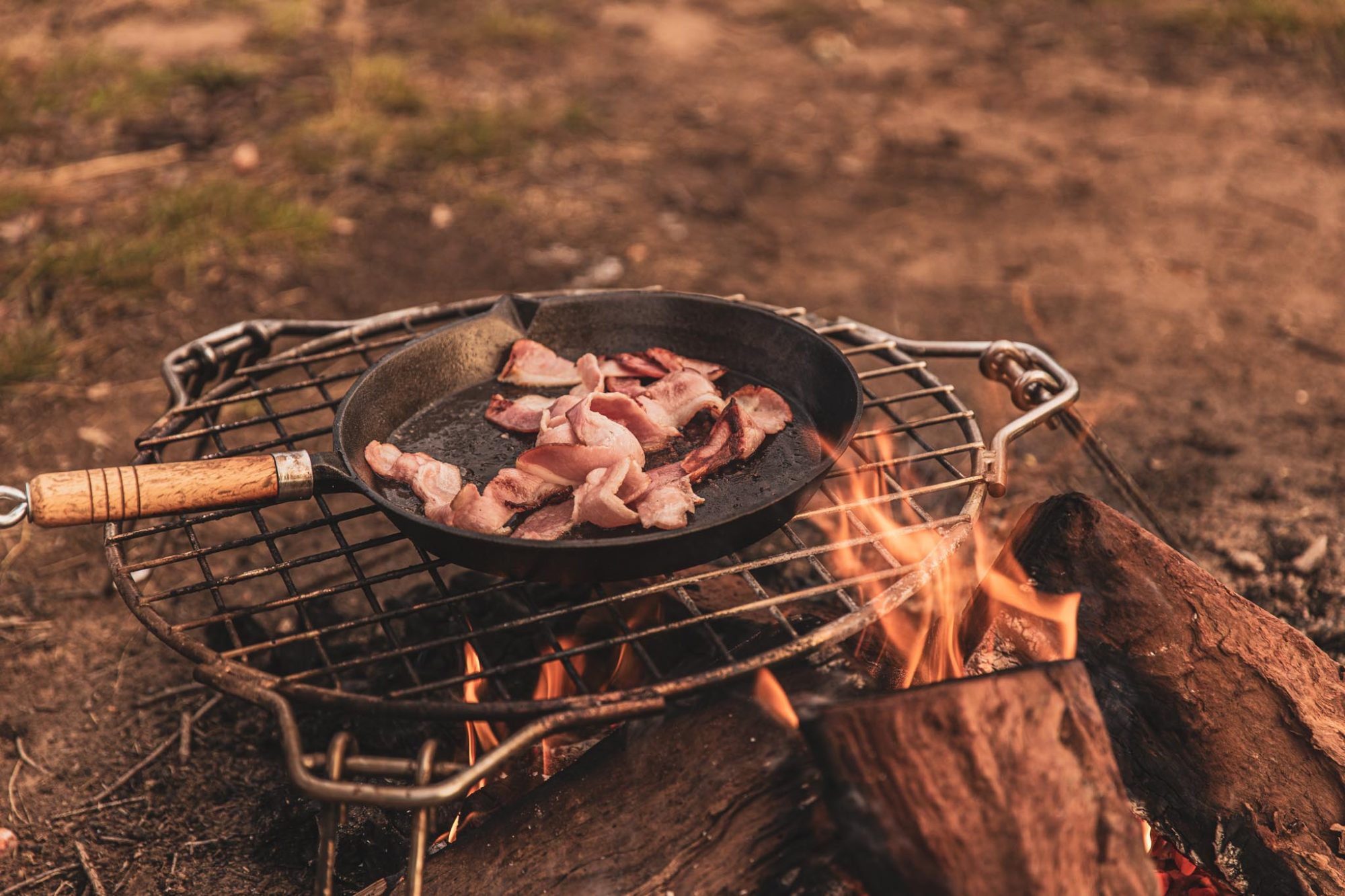 Bacon and Egg Breakfast Braaibroodjie (Toastie): step 1