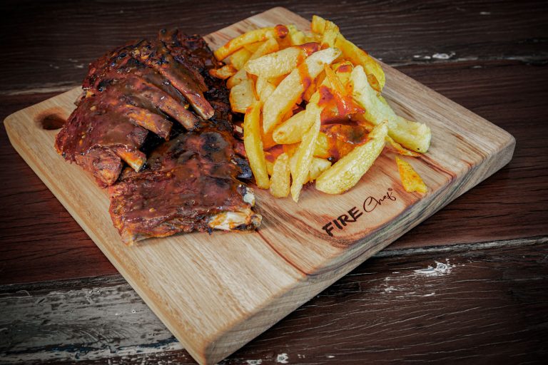 Juicy Spareribs with Homemade Chips