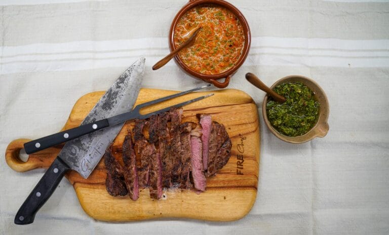 Chimichurri Verde (Traditional Green Chimichurri): The Perfect Sauce for Your Braai