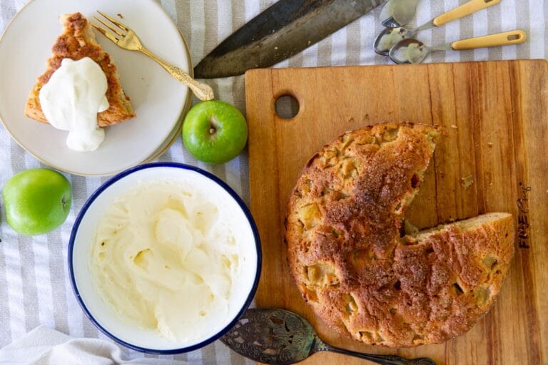 Irish Apple Cake – Dutch Oven Delight